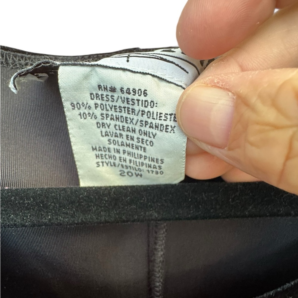 Another Thyme Black Velvet Dress with Lace Detail size 20 NWT - Picture 7 of 8